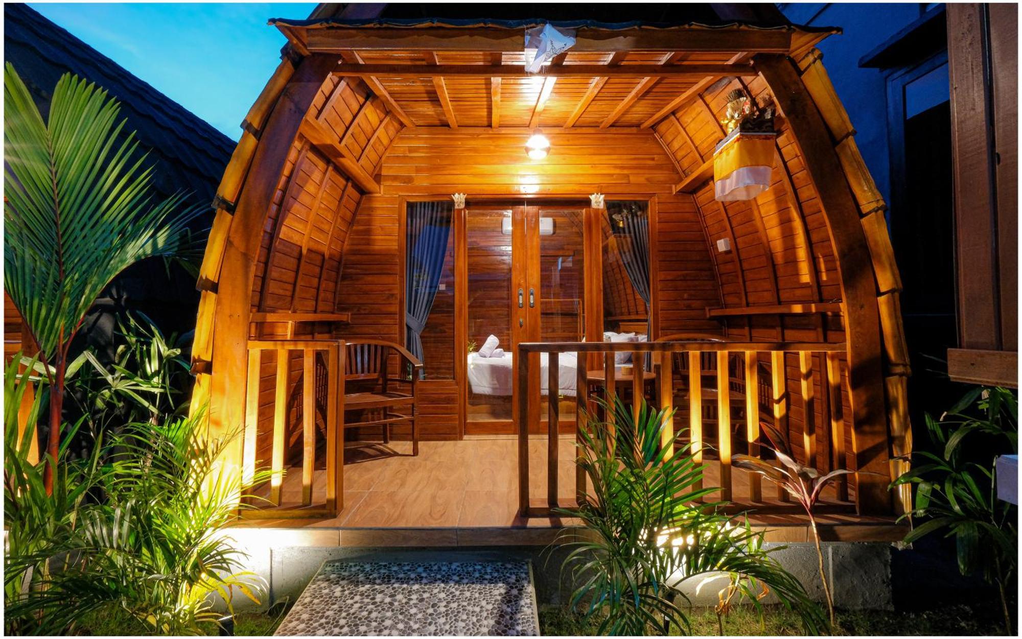 Hotel The Backyard House à Selemadeg Extérieur photo